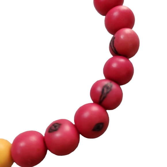 Beaded Necklace - Picture 4 of 4